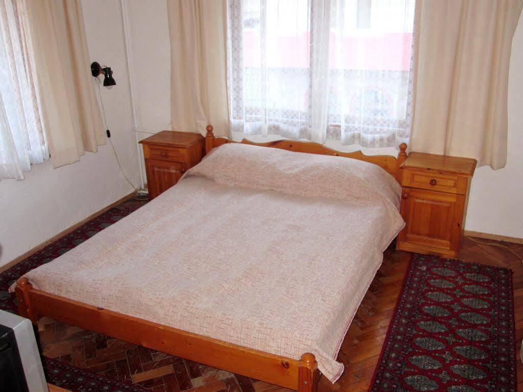 Guest Rooms Metaksinovi Chepelare Luaran gambar
